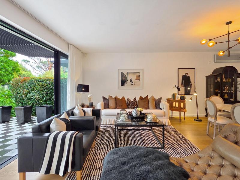 2 Bedroom Property for Sale in Camps Bay Western Cape